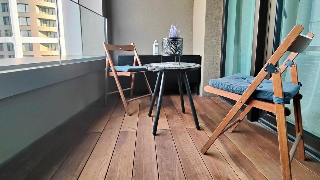 Beautiful 1 - Bedroom Apartment In Downtown براتسيلافا المظهر الخارجي الصورة